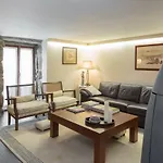 Host Wise - Boutique W Pool