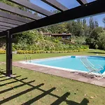 Host Wise - Boutique W Pool Semesterbostad *