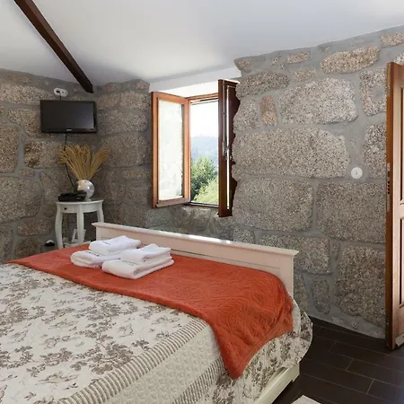 Host Wise - Boutique W Pool Travanca (Porto)