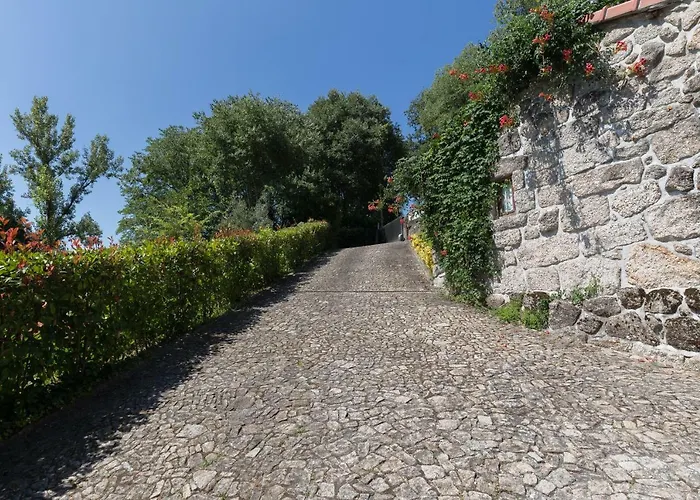 Host Wise - Boutique W Pool