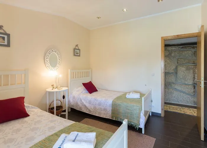 Host Wise - Boutique W Pool Nyaraló Travanca (Porto)